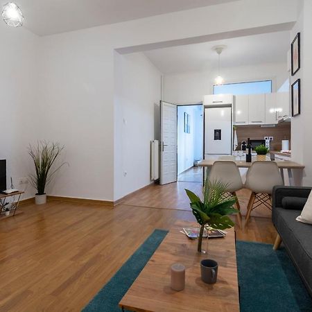 Modern 2Bd Apt In Athens , 3-Min Metro Zewnętrze zdjęcie